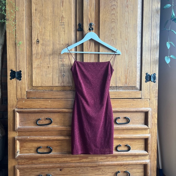 Misty Rose- gabby glitter mini dress wine                           Size- S - Picture 2 of 3